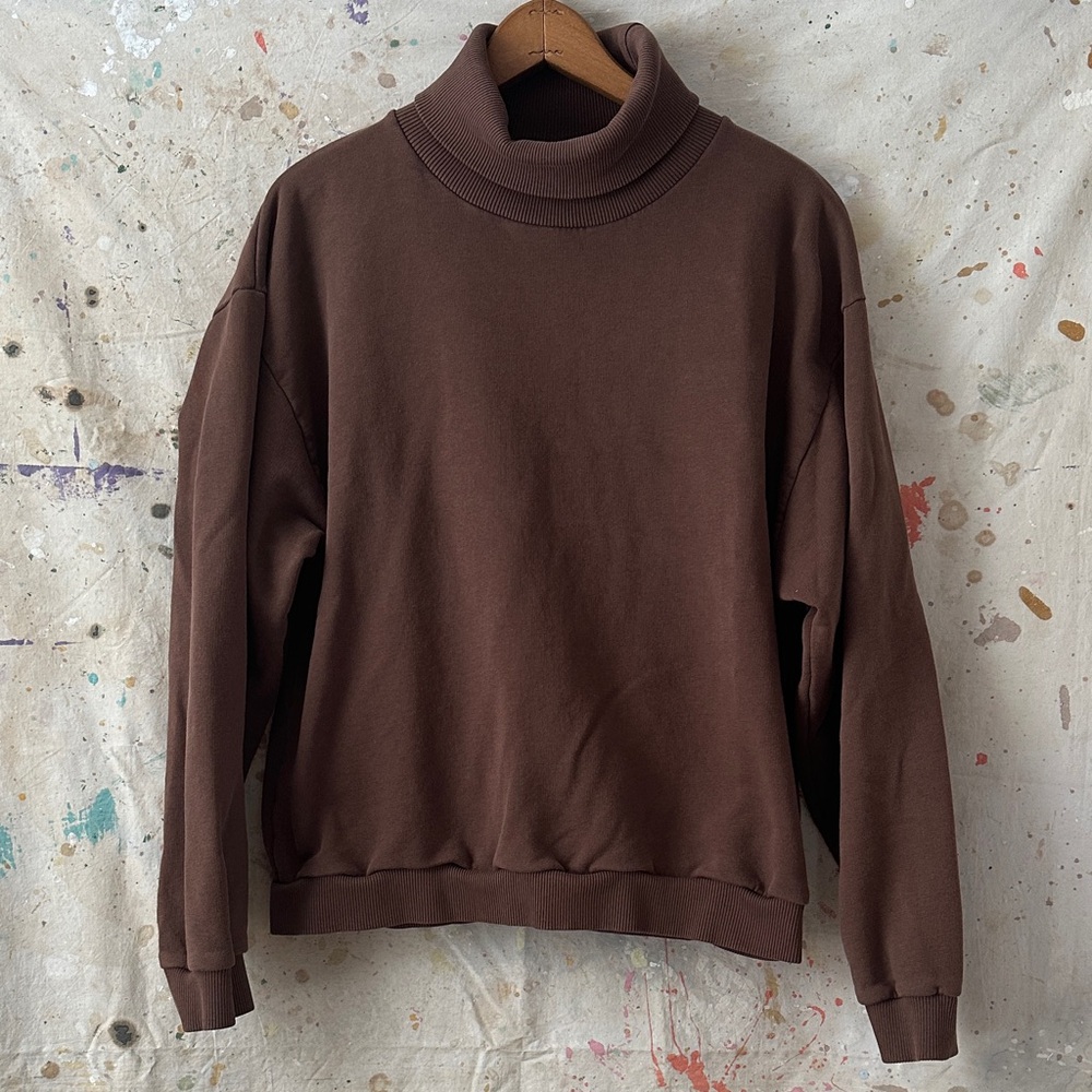 Baserance Brown Turtleneck Sweatshirt large
